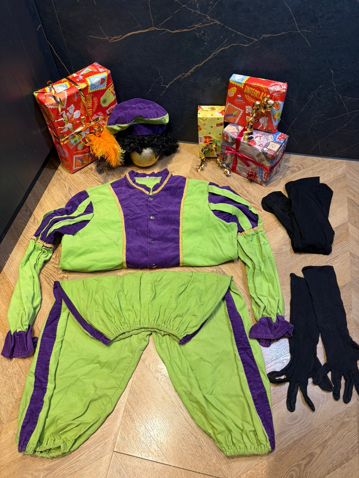 Pietenpak groen paars maat l handgemaakt ribstof Sinterklaas, Ophalen of Verzenden, Zo goed als nieuw