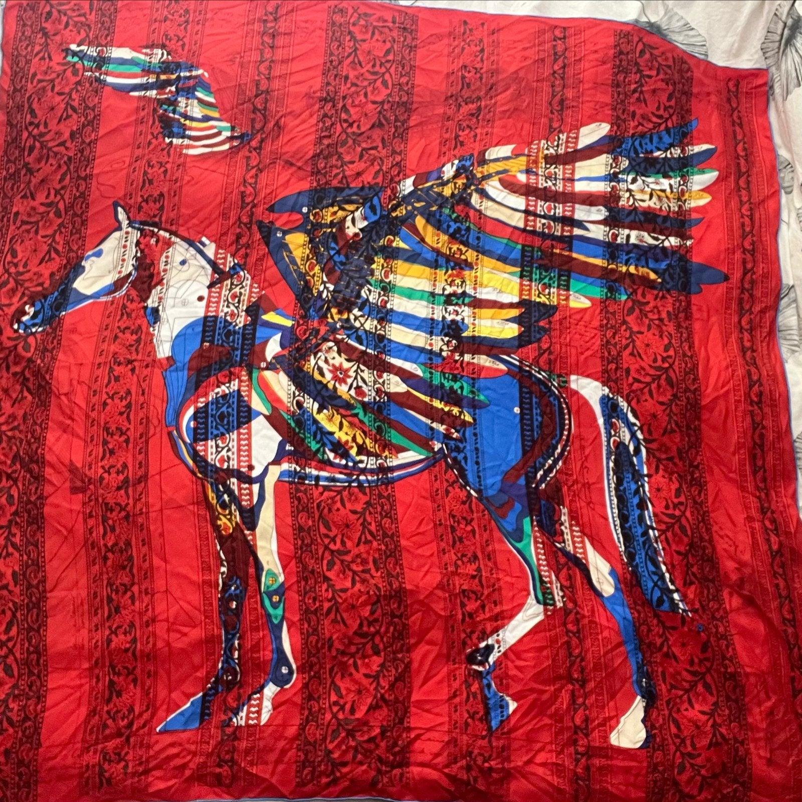 Hermès Pegasus Sjaal 130x134cm - 100% zijde, Ophalen of Verzenden, Zo goed als nieuw