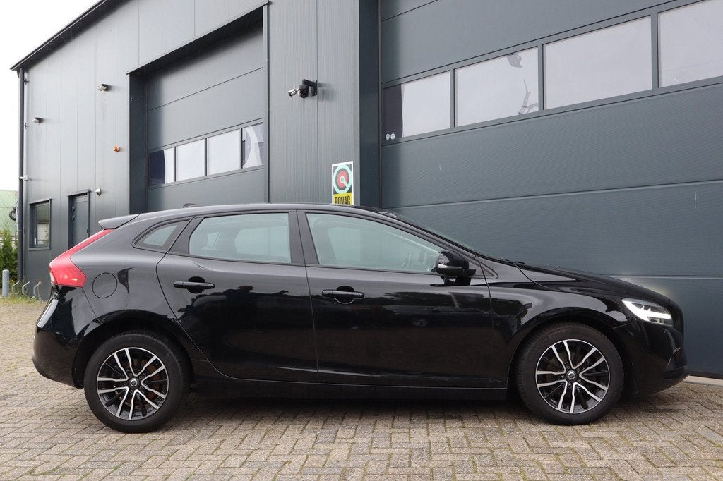 Volvo V40 2.0 D2 Nordic+-eerste eigenaar-APK, Auto's, Voorwielaandrijving, Stof, Gebruikt, 4 cilinders