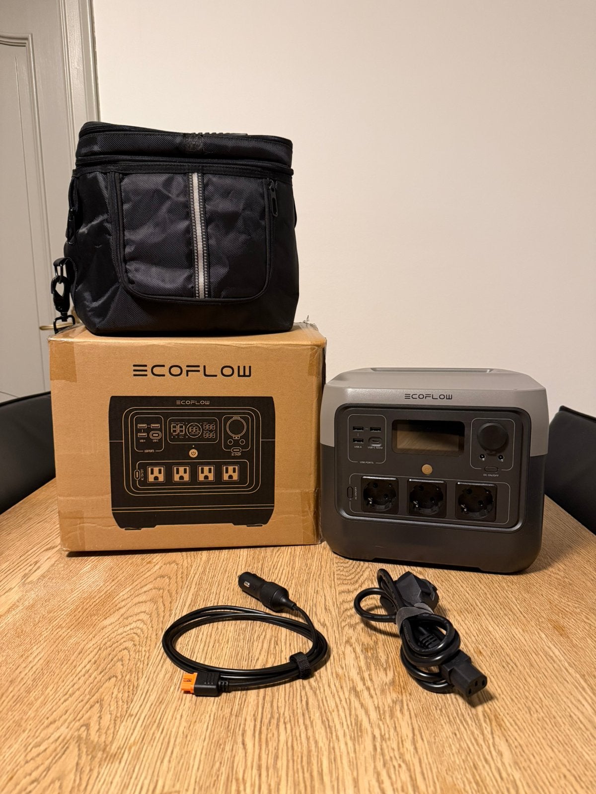 Ecoflow river 2 pro met accesiores, Ophalen of Verzenden, Zo goed als nieuw