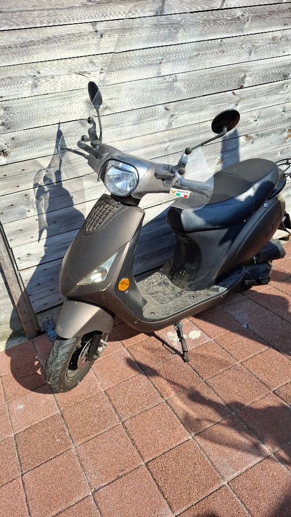 scooter la souris blauw kenteken, Fietsen en Brommers, Scooters | Overige merken, Gebruikt, La Sauris, Ophalen of Verzenden, Benzine