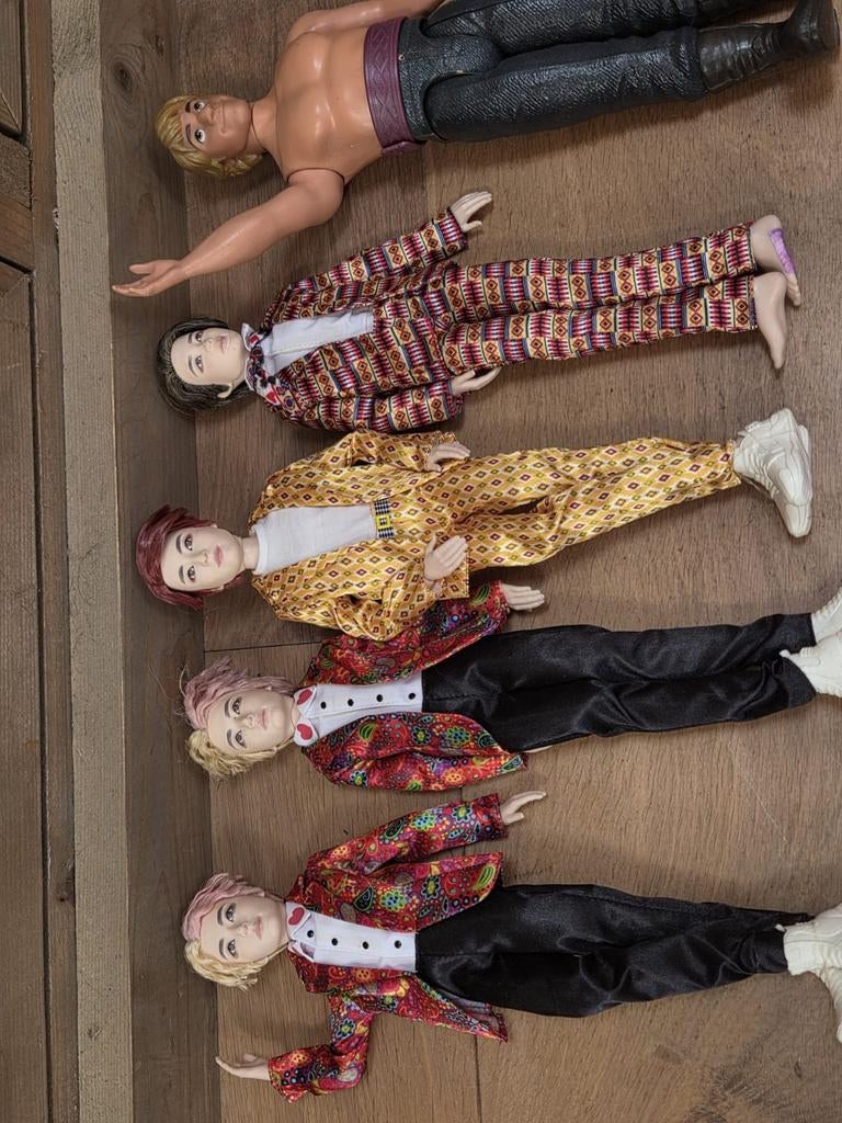 BTS poppen en Disney Frozen pop, Ophalen of Verzenden, Gebruikt, Overige typen