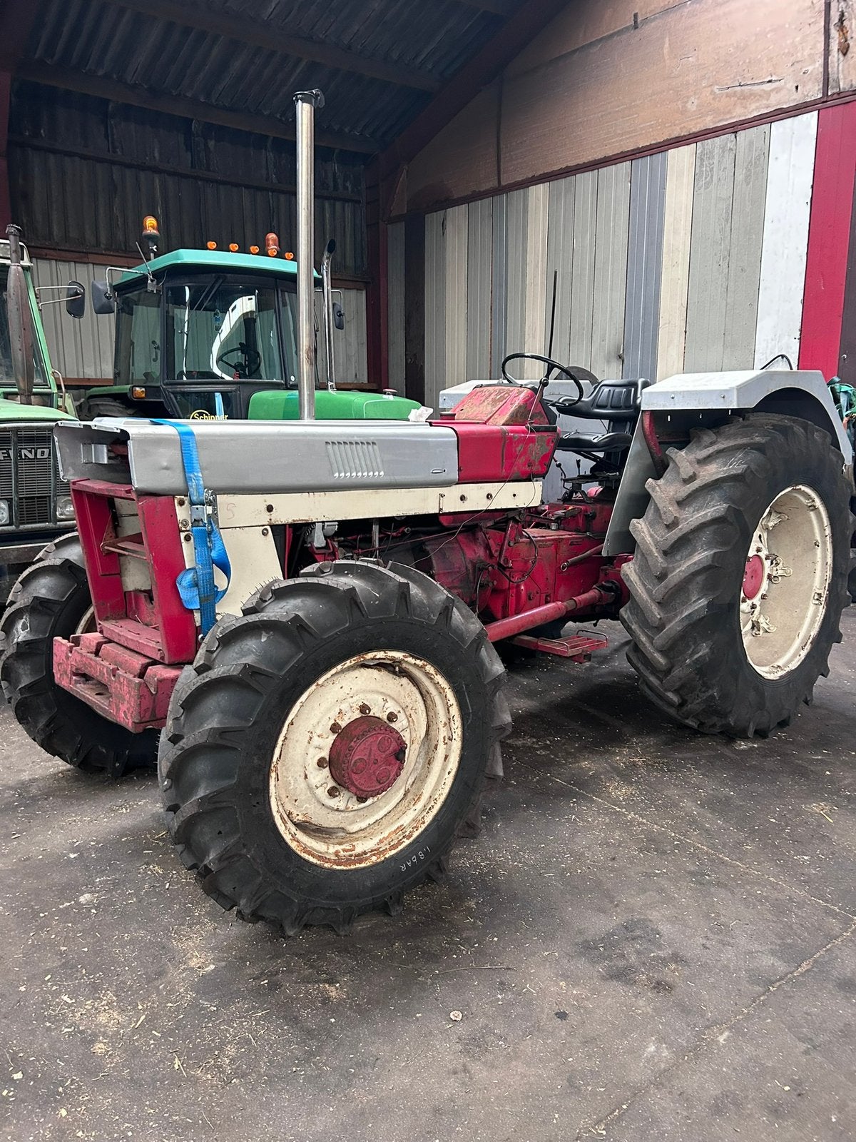 International 844 s 4wd tractor trekker, Ophalen, Gebruikt, Tot 80 Pk, Case IH