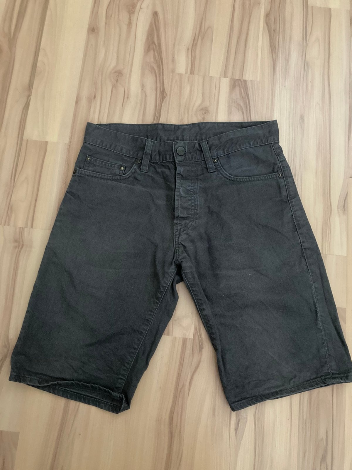 Carhartt korte spijkerbroek, mt 29 (nieuw), Kinderen en Baby's, Ophalen of Verzenden, Zo goed als nieuw, Jongen, Broek
