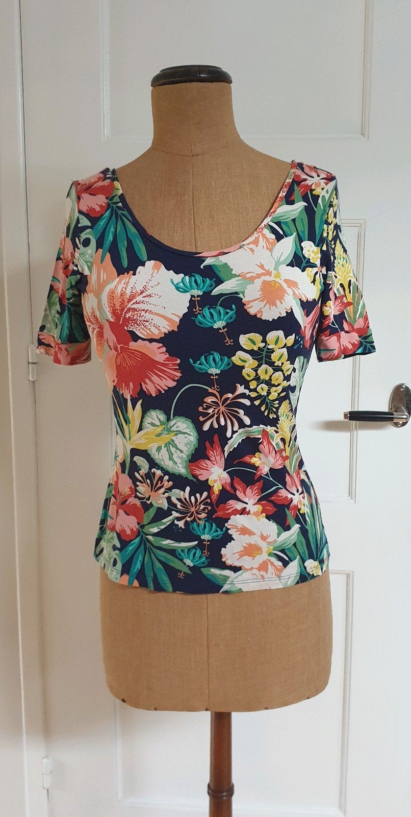 King Louie Top met bloemenprint - Maat S, Kleding | Dames, Overige kleuren, Ophalen of Verzenden, Zo goed als nieuw, King Louie
