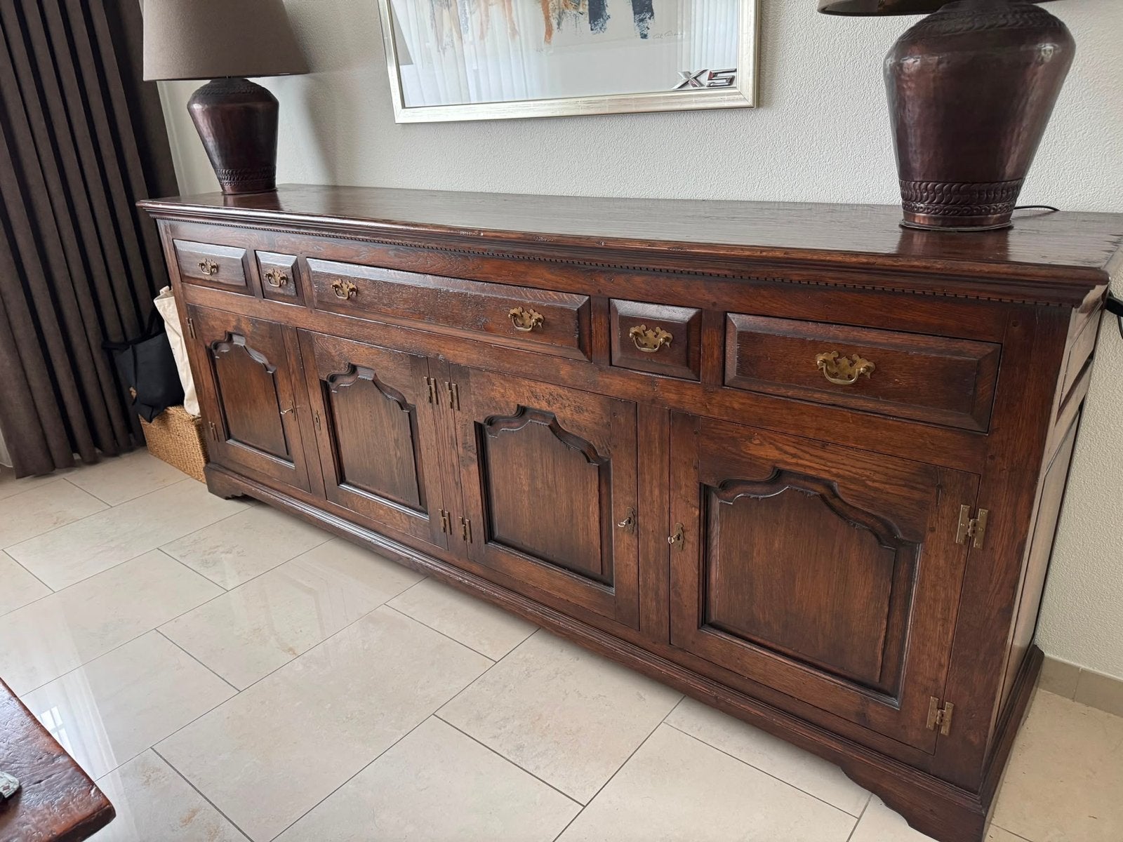 Antiek dressoir van massief hout met 4 deuren en 5 lades, Ophalen