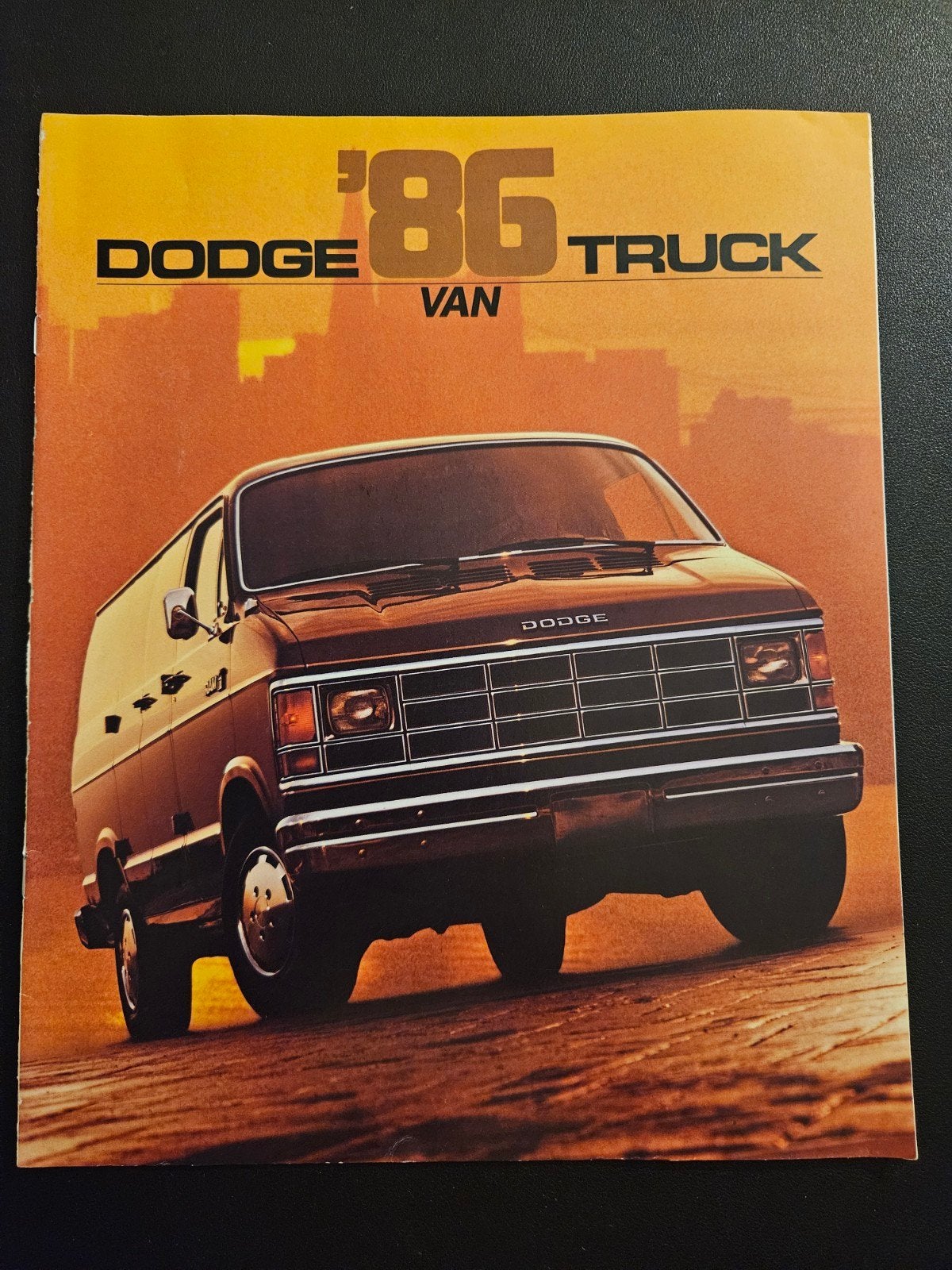 Brochure Dodge Van 1986 USA, Ophalen of Verzenden, Zo goed als nieuw, Overige merken