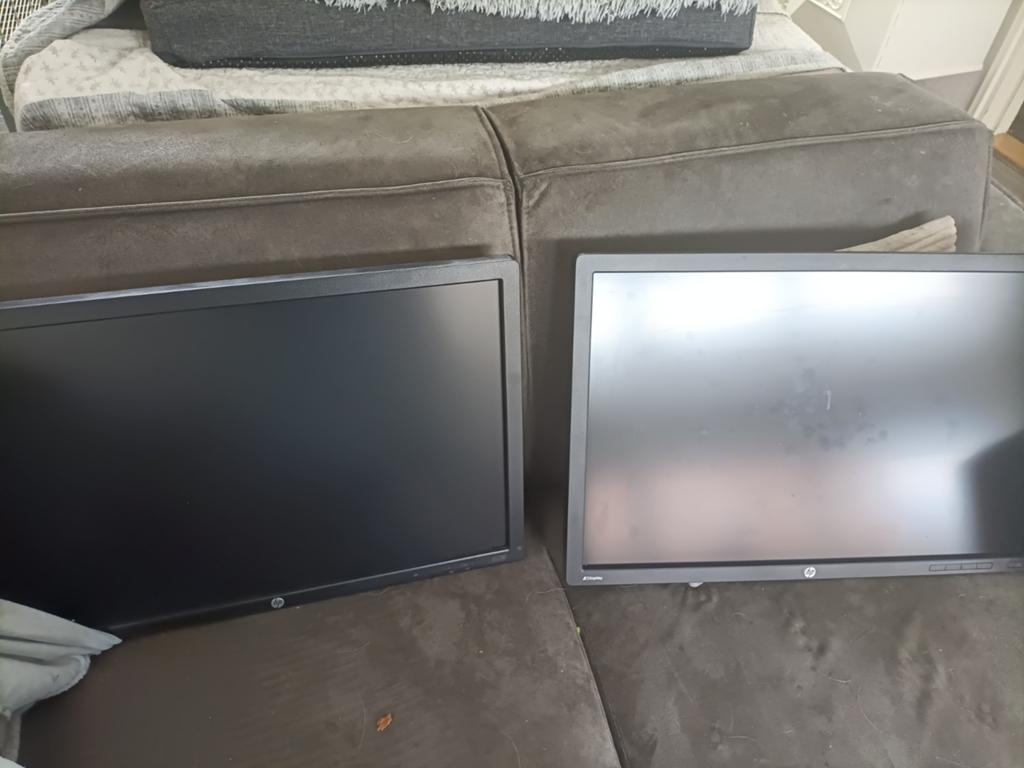 2 monitors zonder voet, Computers en Software, Monitoren, Gaming, Hp, IPS, Ophalen of Verzenden