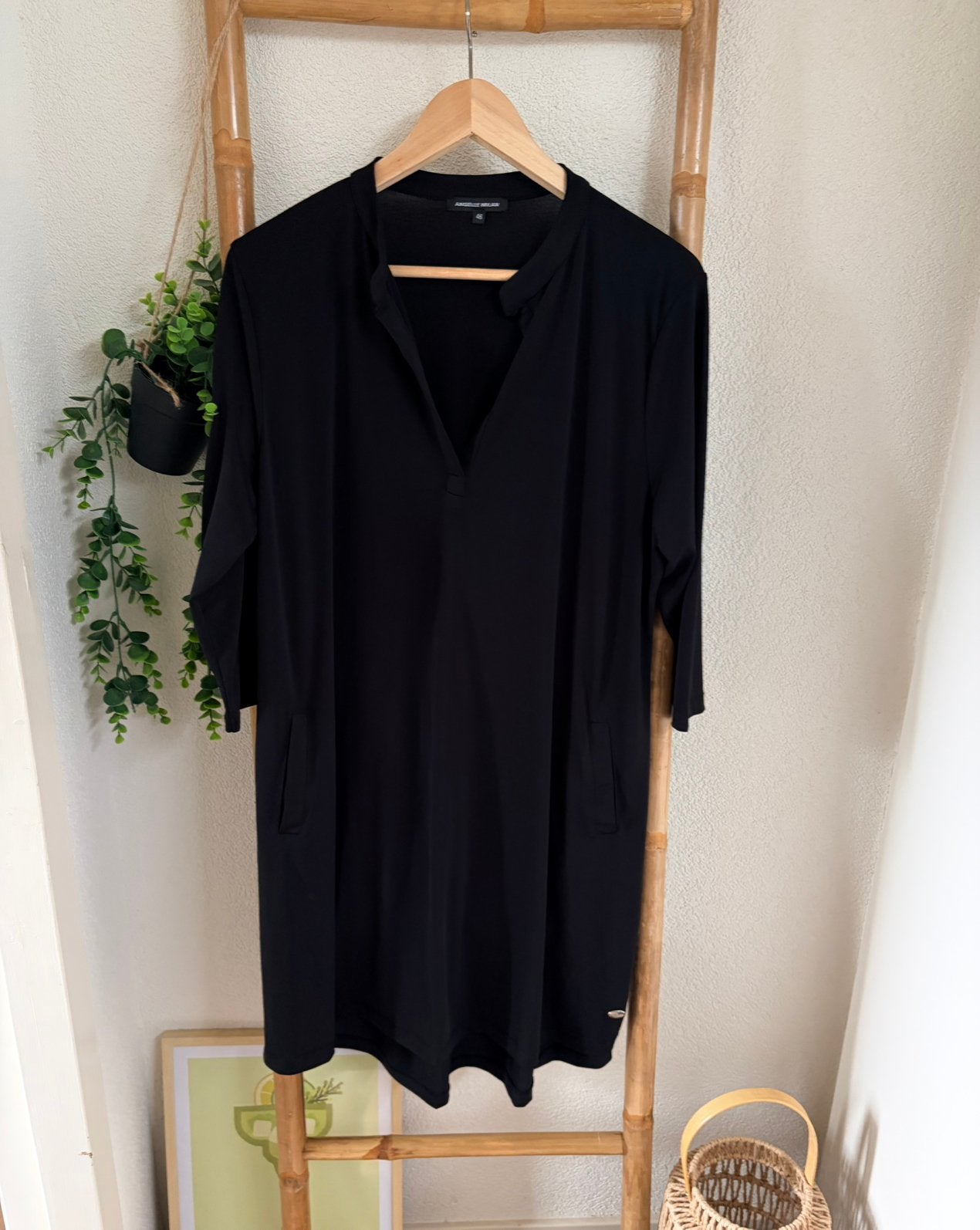 Angelle Milan travelstof jurkje maat 46, Zwart, Maat 46/48 (XL) of groter, Ophalen of Verzenden, Zo goed als nieuw