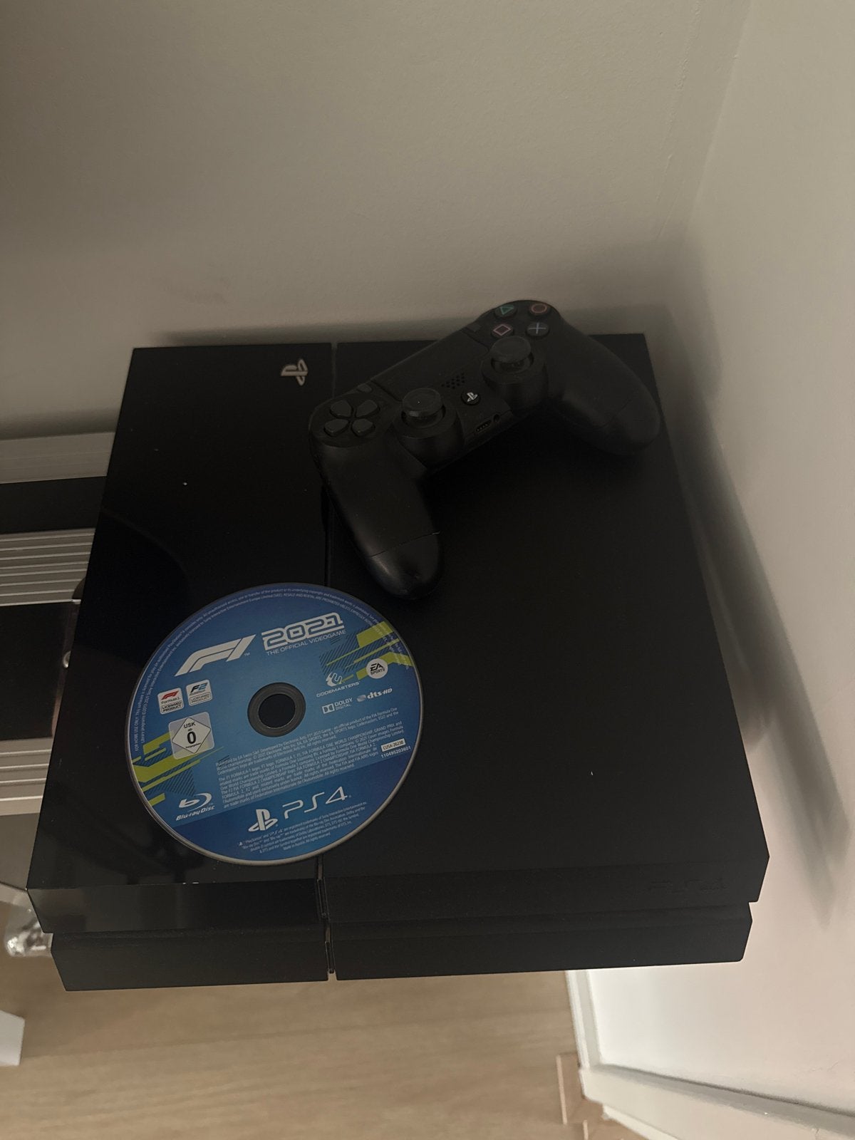 PlayStation 4 met controller en F1 2021 game, Ophalen of Verzenden, Met 1 controller, Original, 500 GB