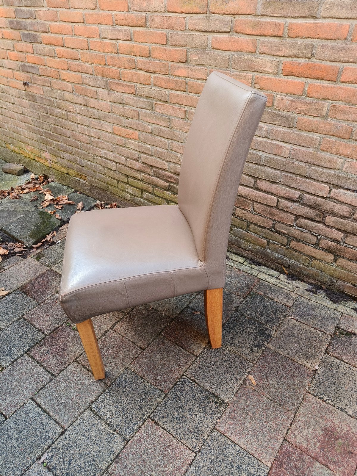 Leren eetkamerstoel - 4 stuks - Taupekleurig met houten pote