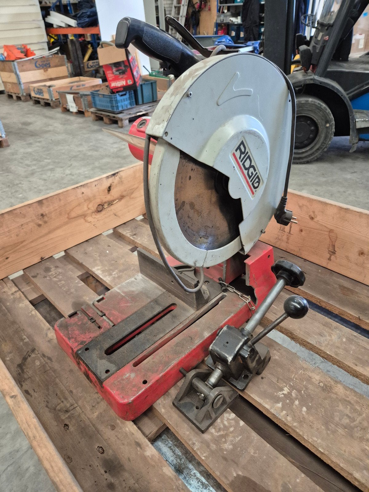 RIDGID 590-L Afkortzaag - 2200W, 355mm zaagblad, Doe-het-zelf en Verbouw, Ophalen, Gebruikt, 70 mm of meer, RIDGID