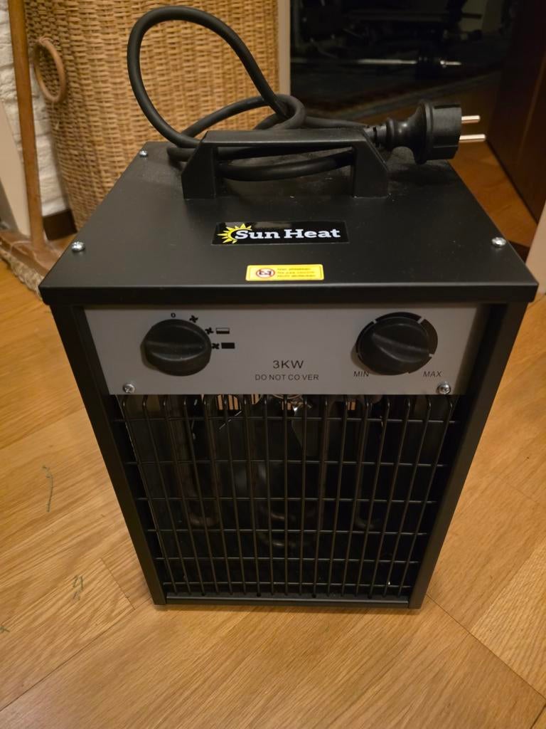 Sun Heat Elektrische Kachel 3KW - Zo goed als nieuw, Doe-het-zelf en Verbouw, 30 tot 80 cm, Kachel, Minder dan 60 cm, Ophalen of Verzenden