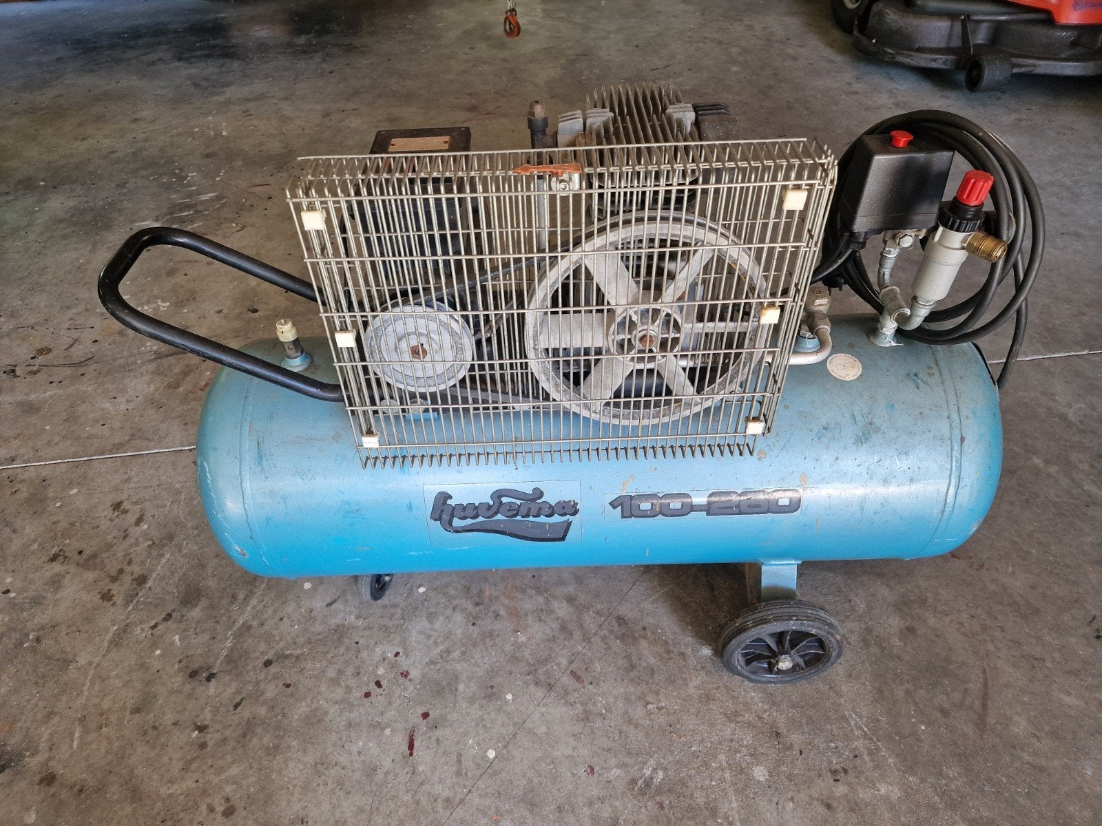goed werkend compressor, Doe-het-zelf en Verbouw, Ophalen of Verzenden, Gebruikt, Minder dan 200 liter/min