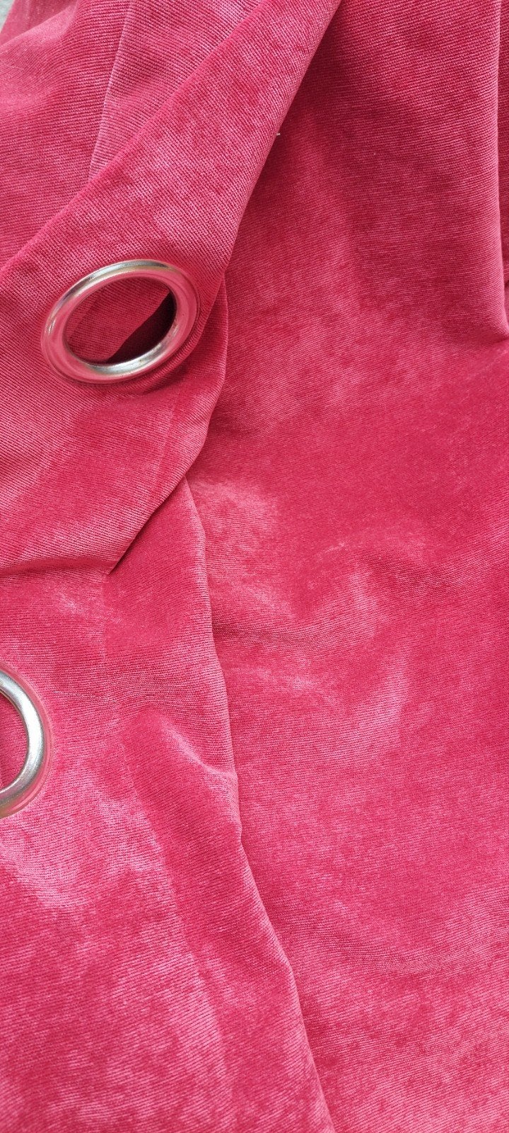 3 gebruikte gordijnen, rood, diverse afmetingen, Met ringen, Gebruikt, Ophalen of Verzenden, Gordijn
