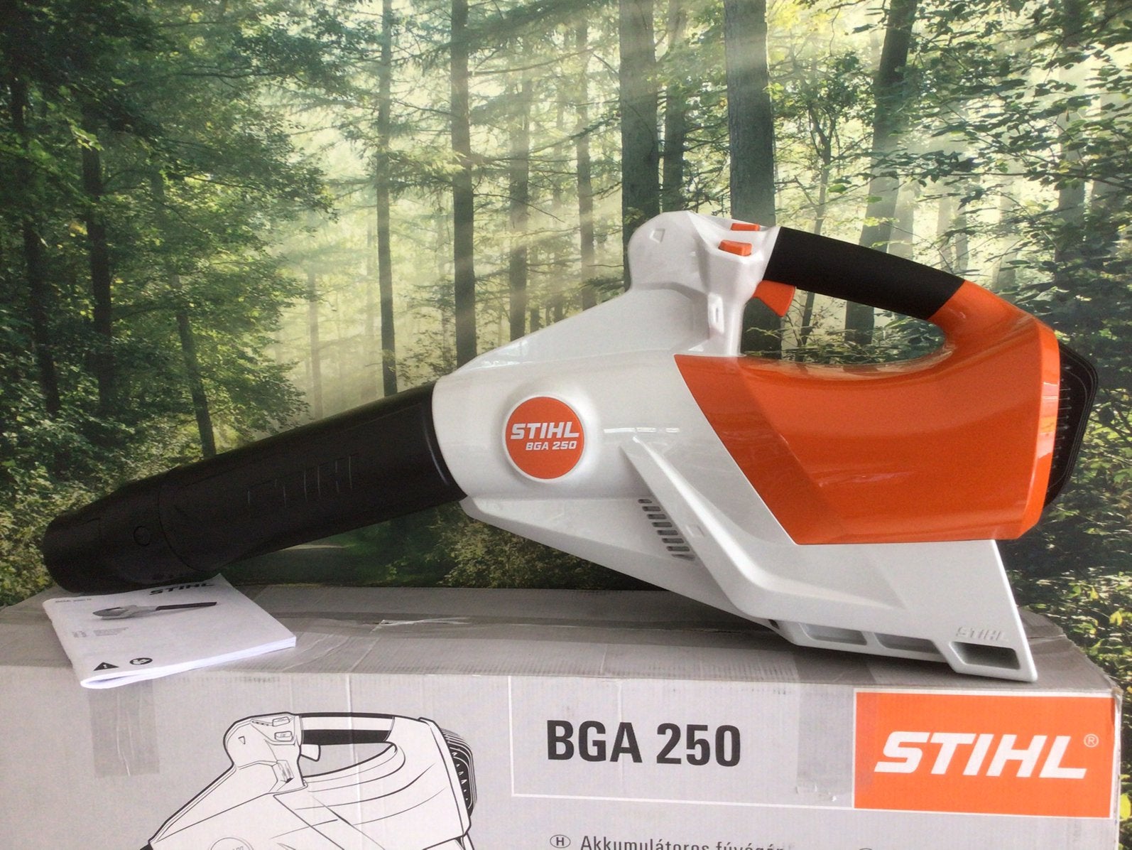 Stihl BGA 250 accu bladblazer NIEUW, Ophalen, Nieuw, Accu, Handgedragen