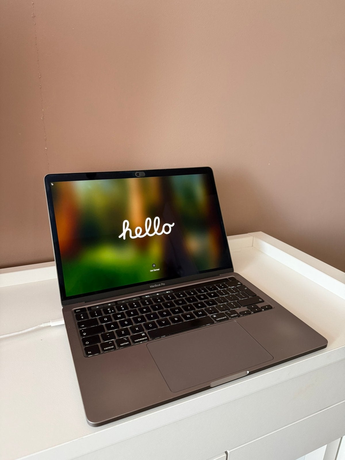 Apple Macbook Pro 13 Inch 2020 - touchbar, Computers en Software, Apple Macbooks, 2 tot 3 Ghz, 13 inch, Zo goed als nieuw, Ophalen