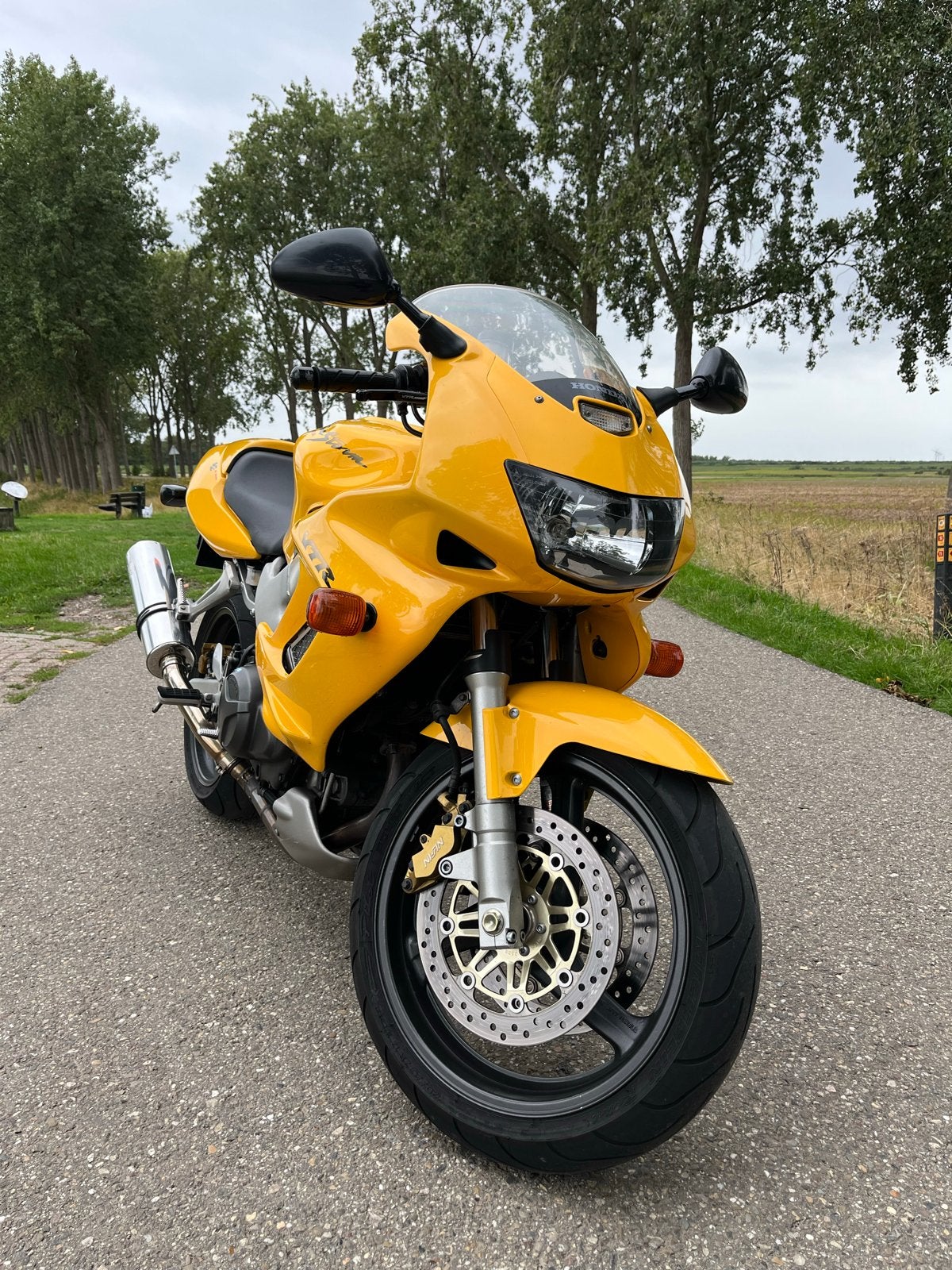 Honda VTR Firestorm V2 - Goed onderhouden, Motoren, Motoren | Honda, 2 cilinders, Gebruikt, Meer dan 35 kW, Handgeschakeld