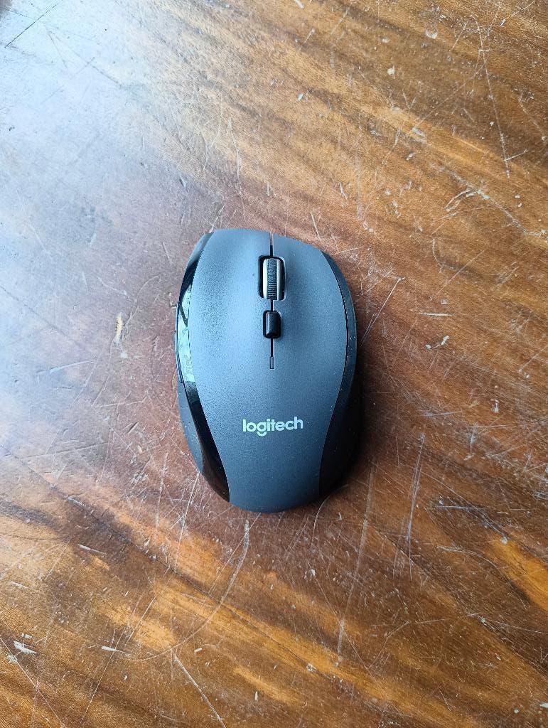 m705 Logitech Draadlose muis, Computers en Software, Muizen, Muis, Logitech, Ophalen of Verzenden, Zo goed als nieuw