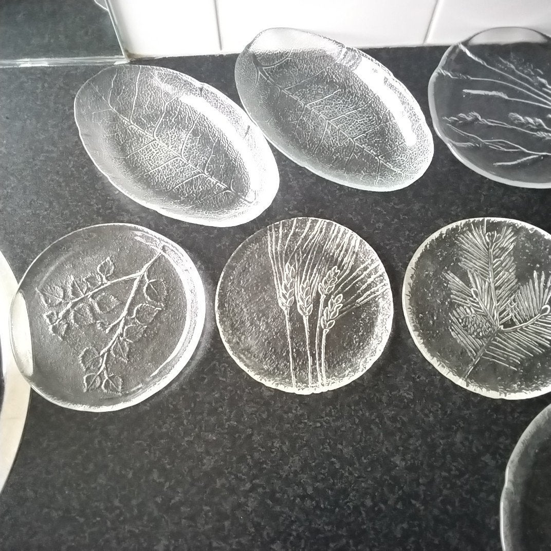 diverse Scandinavische  glazen borden natuurmotieven, Ophalen of Verzenden, Overige landen, 2 euro