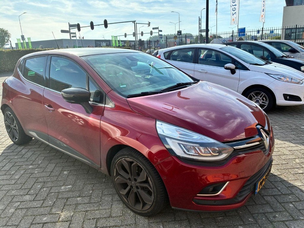 Renault Clio 1.2 TCE 88KW 5-DRS EDC 2017 Rood, Auto's, 49 €/maand, Origineel Nederlands, 1200 kg, 19 km/l