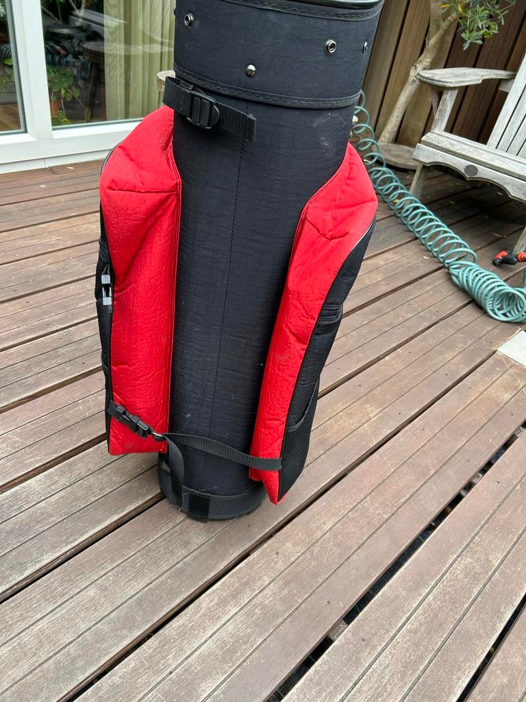 Golf Standbag - Zwart/Rood, Sport en Fitness, Golf, Ophalen, Zo goed als nieuw, Tas, Overige merken