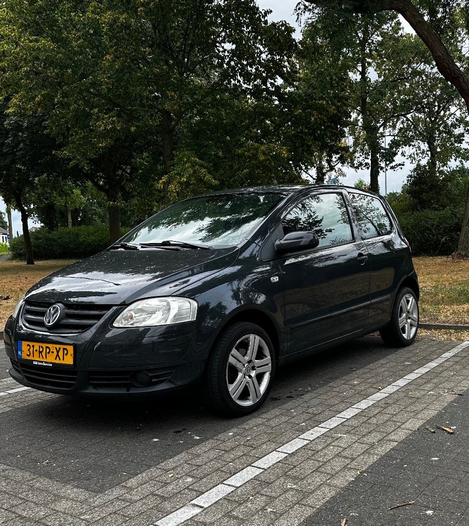 Volkswagen Fox 1.2 40KW 2005 Zwart, Voorwielaandrijving, Overige kleuren, 4 stoelen, 1198 cc