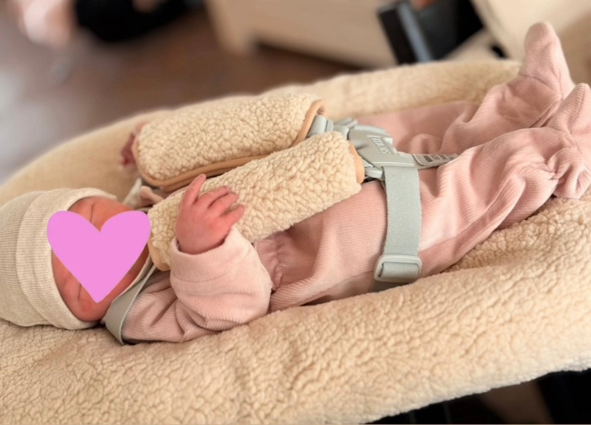 Stokke Newborn set antraciet met Ukje teddy hoes als nieuw, Ophalen of Verzenden, Nieuw, Meegroeistoel, Gordel(s)