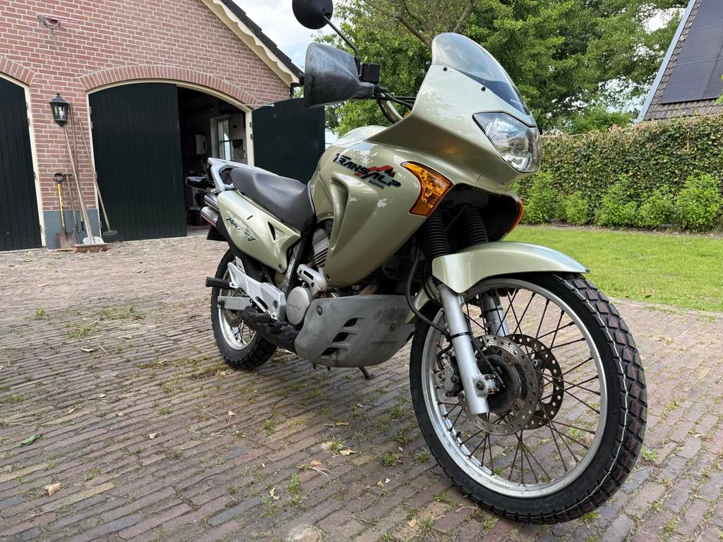 Gezocht: Honda’s Transalp ook sloop en partijen onderdelen, Ophalen, Gebruikt
