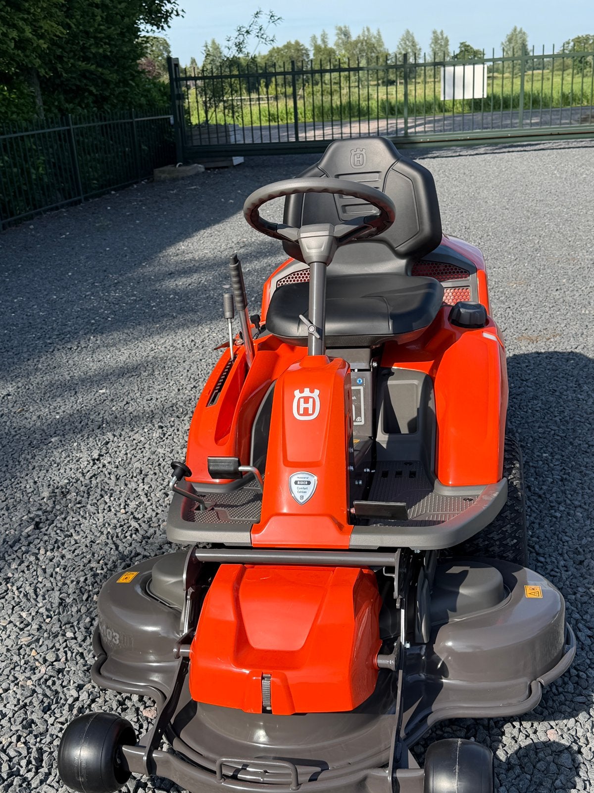 Husqvarna 214TC 16pk 2-cil, hydrostaat, 103cm., Tuin en Terras, Zitmaaiers, Ophalen, Spangahoekweg 67, Husqvarna, Zo goed als nieuw