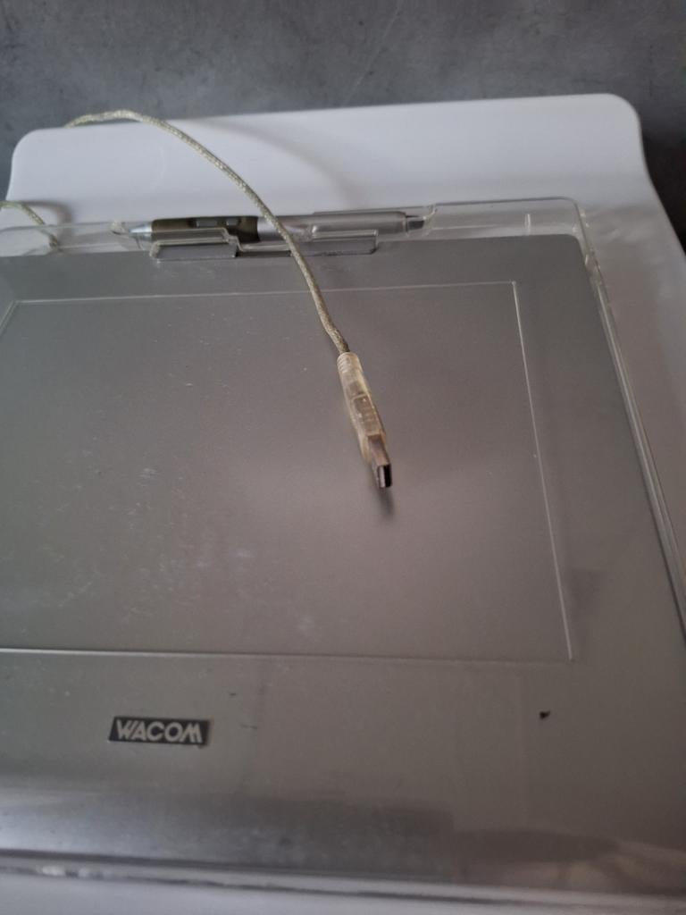 Wacom Graphire tekentablet met pen en USB, Ophalen of Verzenden, Gebruikt, Bedraad, Wacom