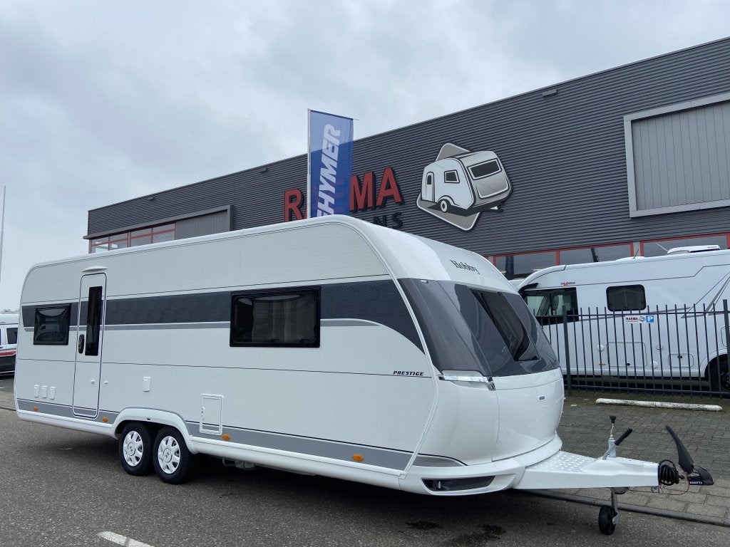 Hobby Prestige 650 UFF Queensbed, rondzit 2025, Caravans en Kamperen, Rondzit, 7 tot 8 meter, Bedrijf, Overige typen