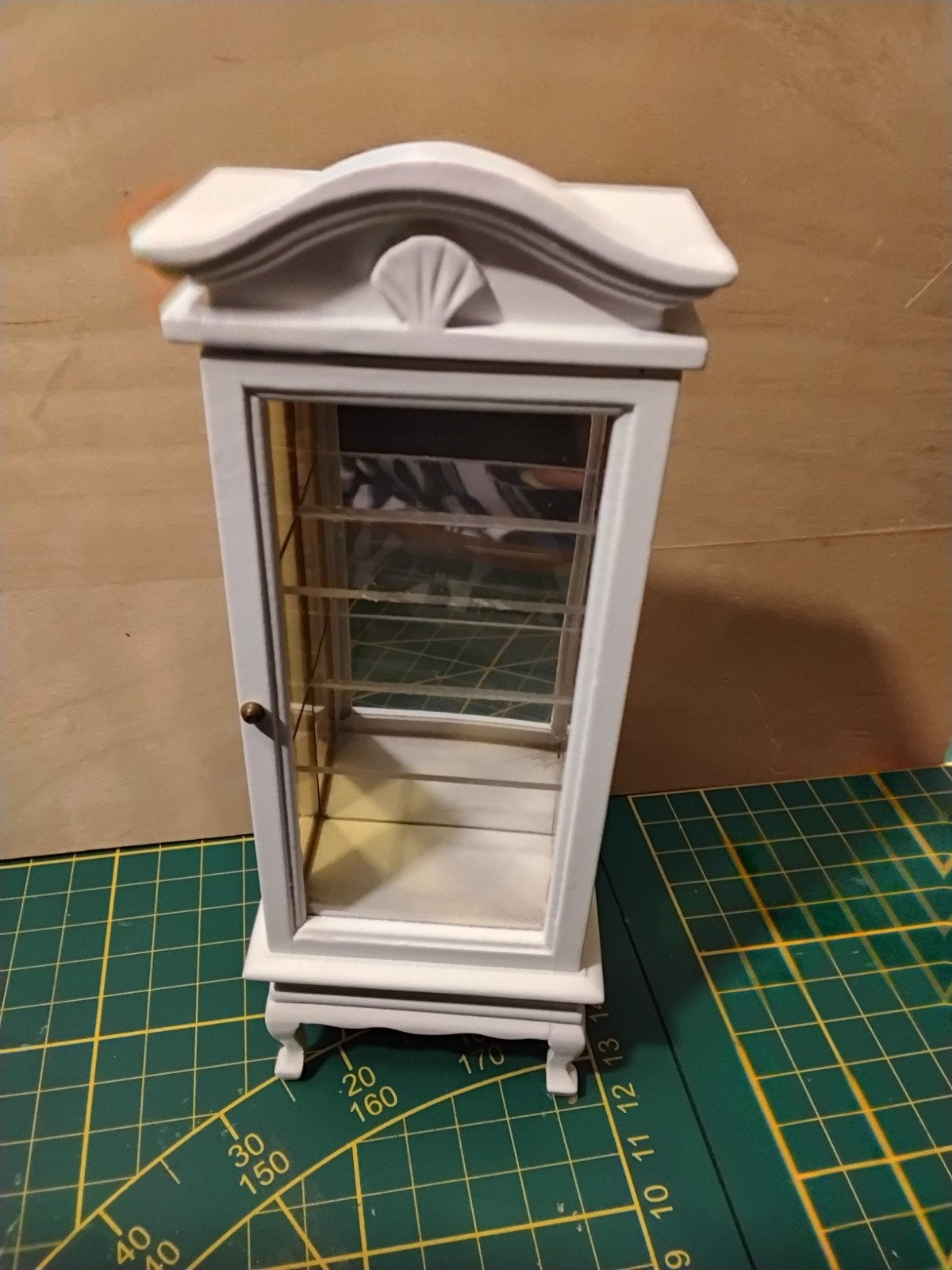 Smalle vitrinekast 1:12, Ophalen of Verzenden, Nieuw, Poppenhuis