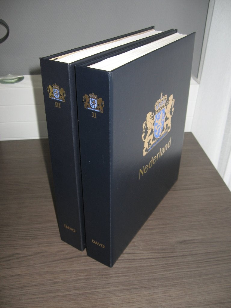 Nederland 1961 t/m 1996, Postfris. In 2 DAVO albums., Ophalen of Verzenden, Nederland