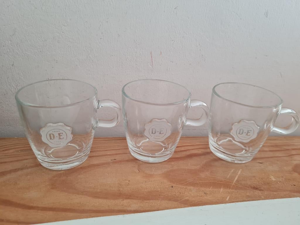 Douwe Egberts - 3 glazen Kopjes, Ophalen of Verzenden, Glas, Overige stijlen, Kop(pen) en/of Schotel(s)
