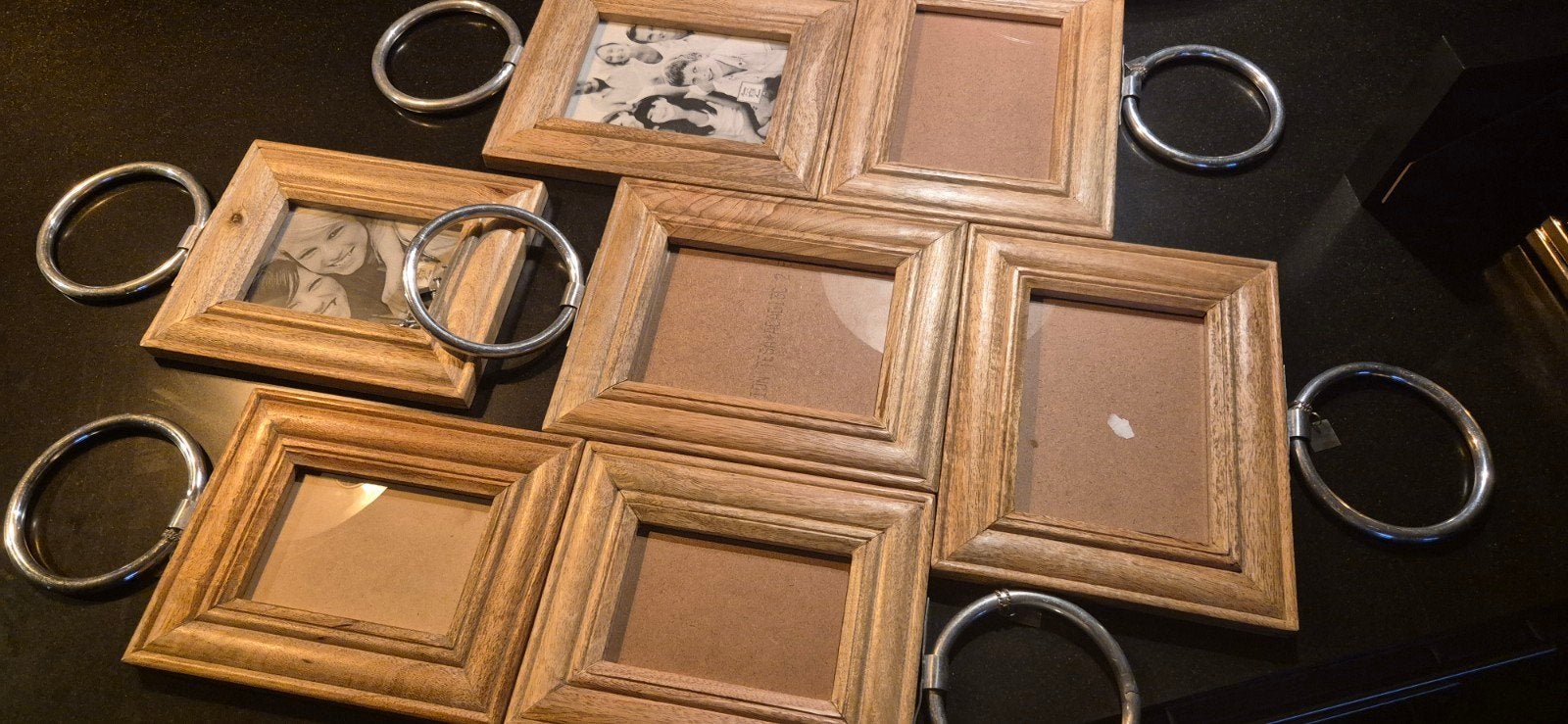 Houten fotolijsten met zilverkleurige ringen, Bruin, Verzenden, Zo goed als nieuw, Fotolijst