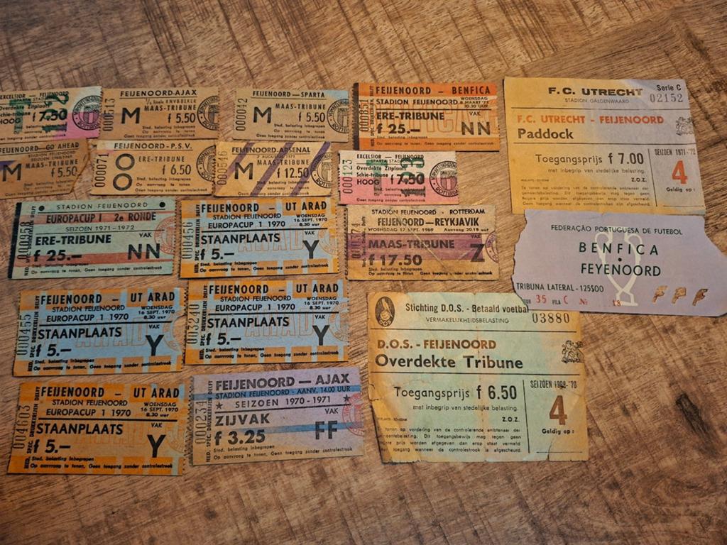 Oude voetbal kaartjes Tickets, Ophalen of Verzenden