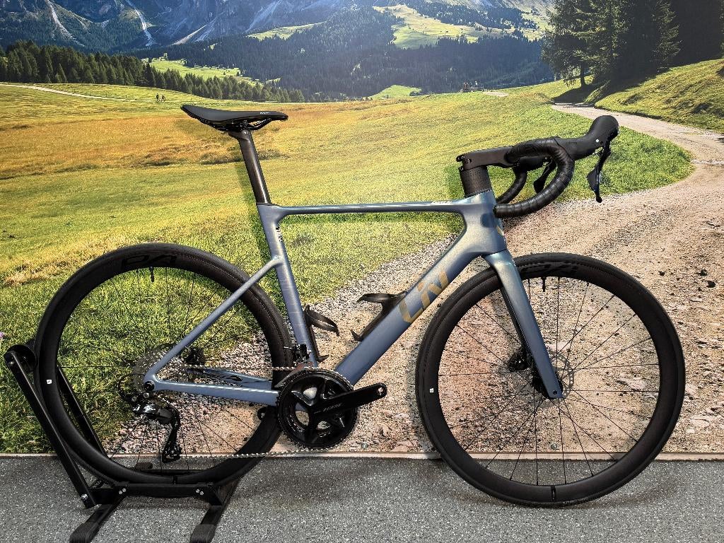 LIV EnviLiv Advanced 2 S Disc 2026 Shimano 105 2x12 € 2999,-, Fietsen en Brommers, Fietsen | Racefietsen, Ophalen, 28 inch, Carbon