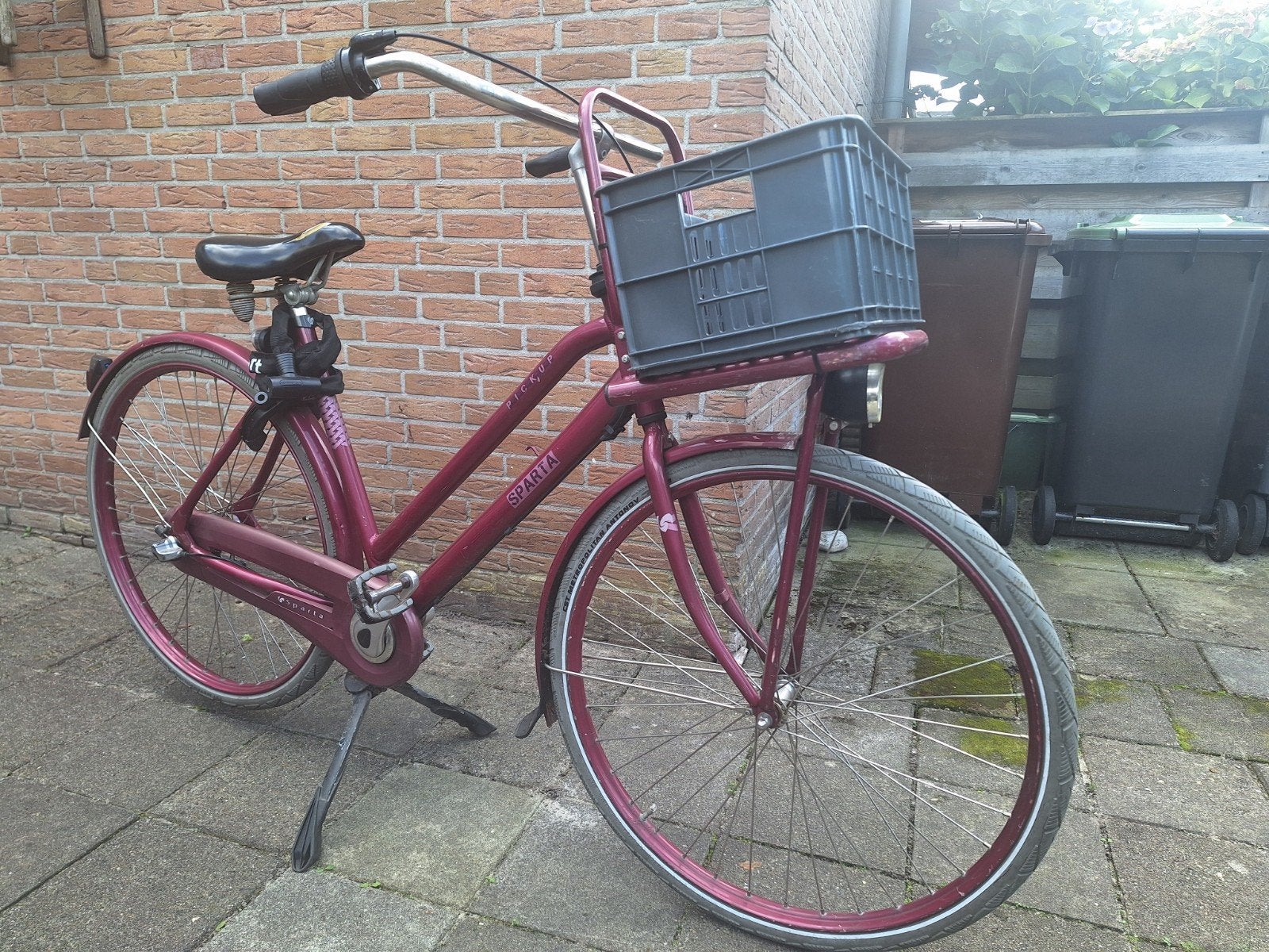 Sparta dames/meidenfiets met krat voorop, Ophalen, Terugtraprem, Gebruikt, Sparta pickup