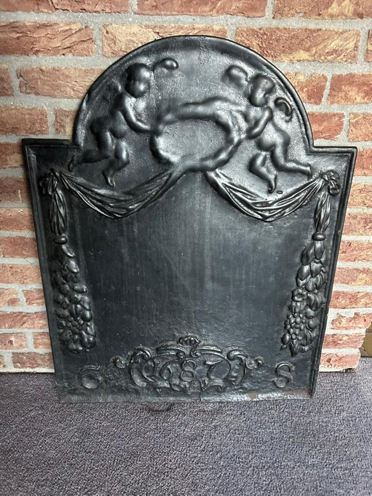 Antieke Franse gietijzeren haardplaat / openhaardplaat, Ophalen