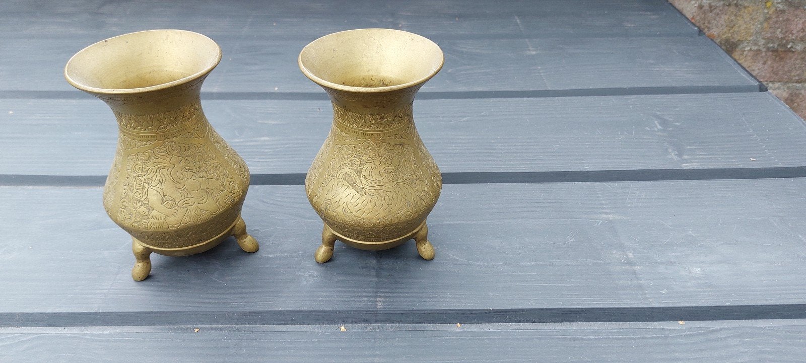 Set van 2 antieke messing vazen met gravures, Ophalen