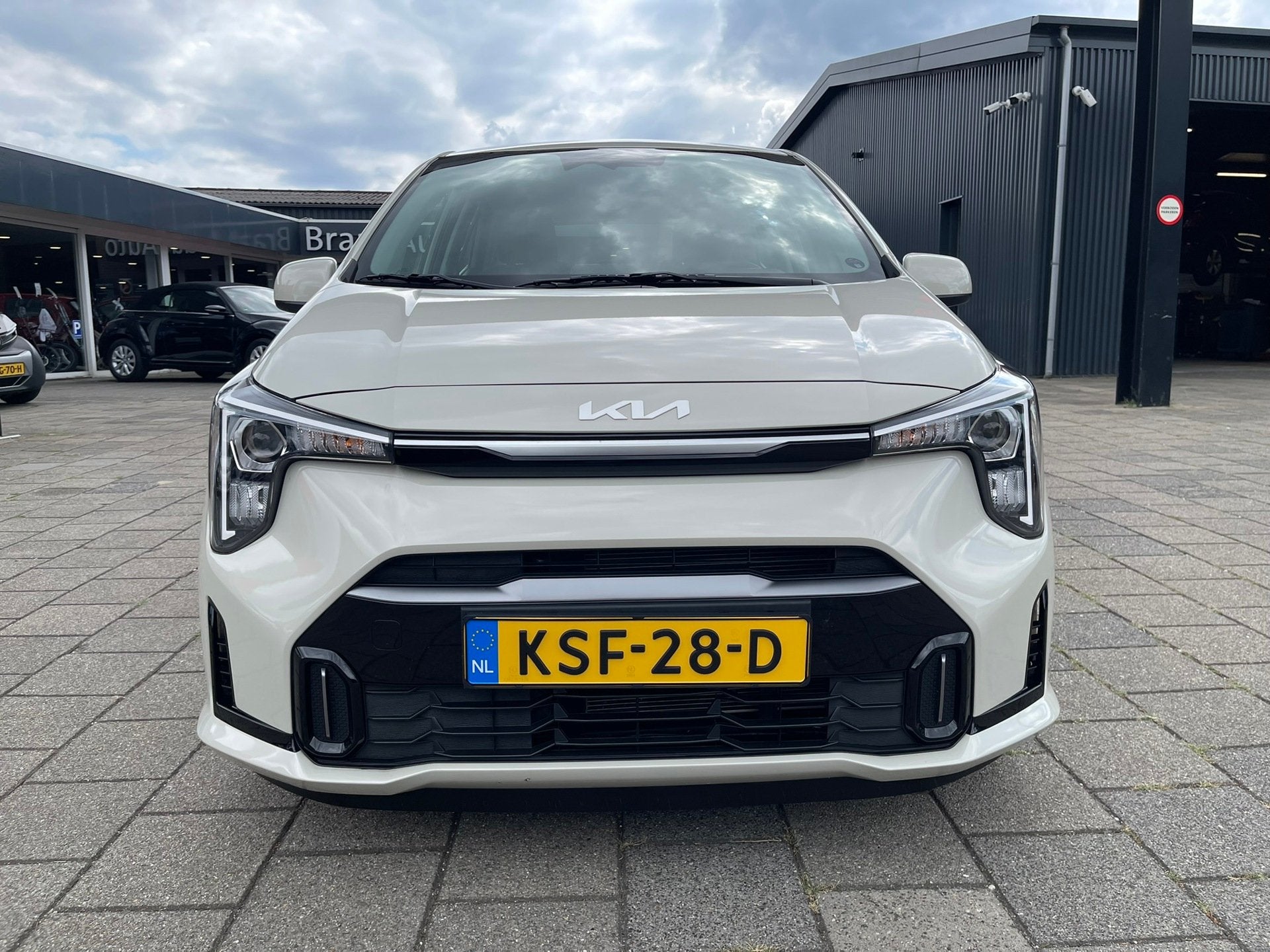 Kia Picanto 1.0 DPI l CARPLAY l STOELVERW. l ALL-IN PRIJS!, Dealer onderhouden, Stof, Met garantie (alle), Beige