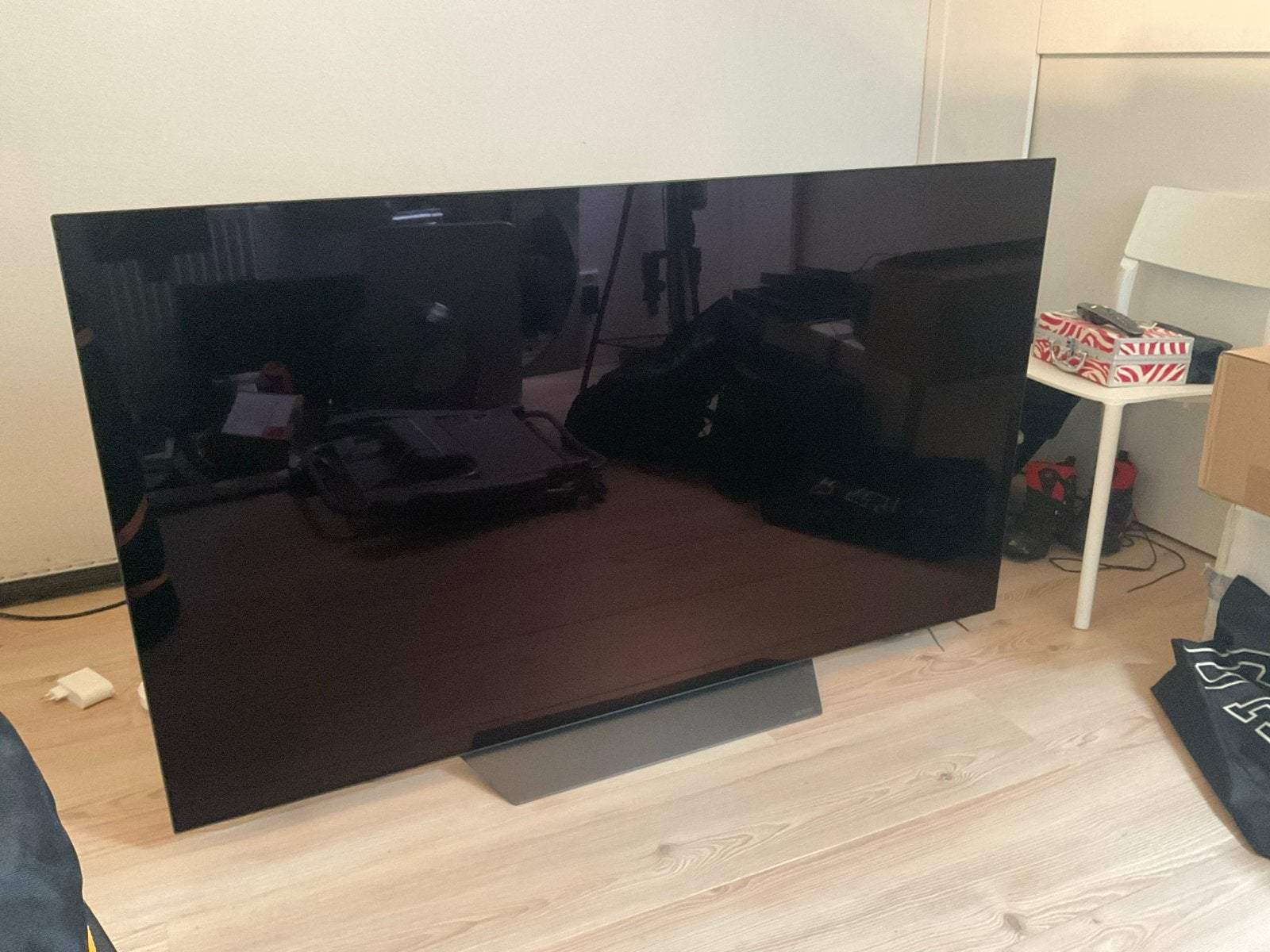LG OLED65B8PLA 65 inch 4K OLED Smart TV