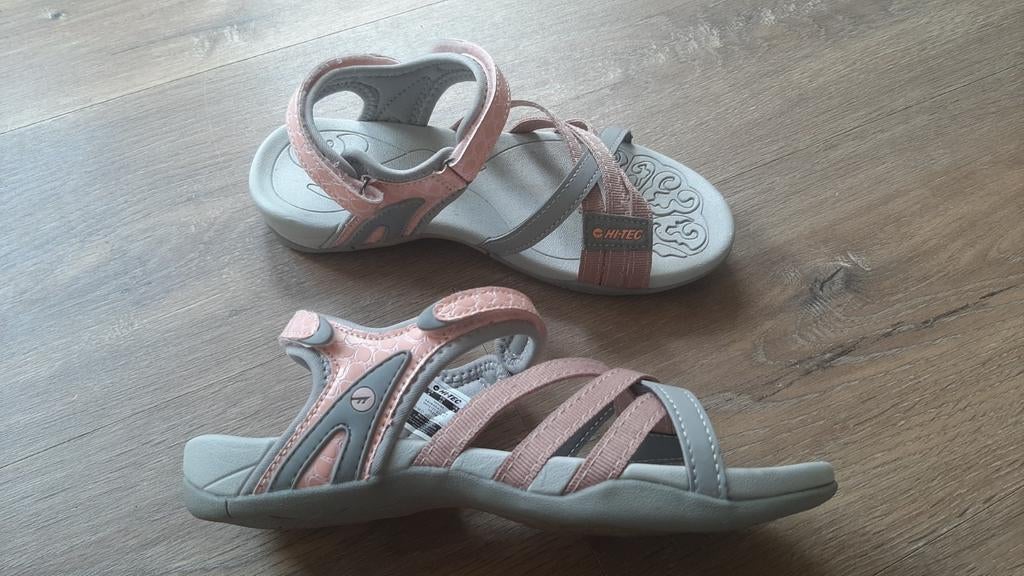 Hi-Tec sportieve meisjes sandalen Savanna maat 35, Hi-Tec, Zo goed als nieuw, Roze, Sandalen of Muiltjes