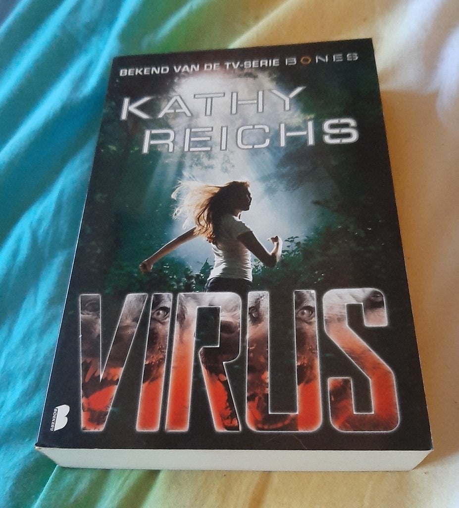 Virus van Kathy Reichs, Ophalen of Verzenden, Zo goed als nieuw, Fictie