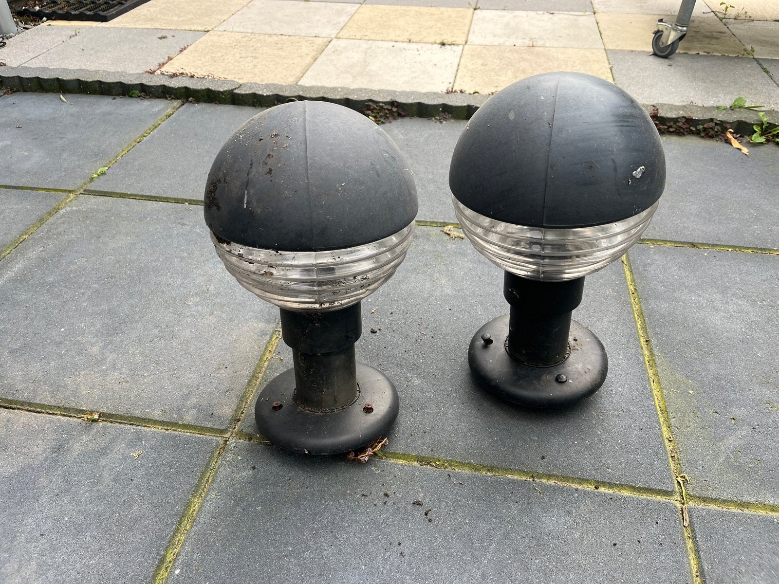 Gratis afhalen 2 buitenlampen, Gebruikt, Minder dan 50 watt, Overige typen, Ophalen of Verzenden
