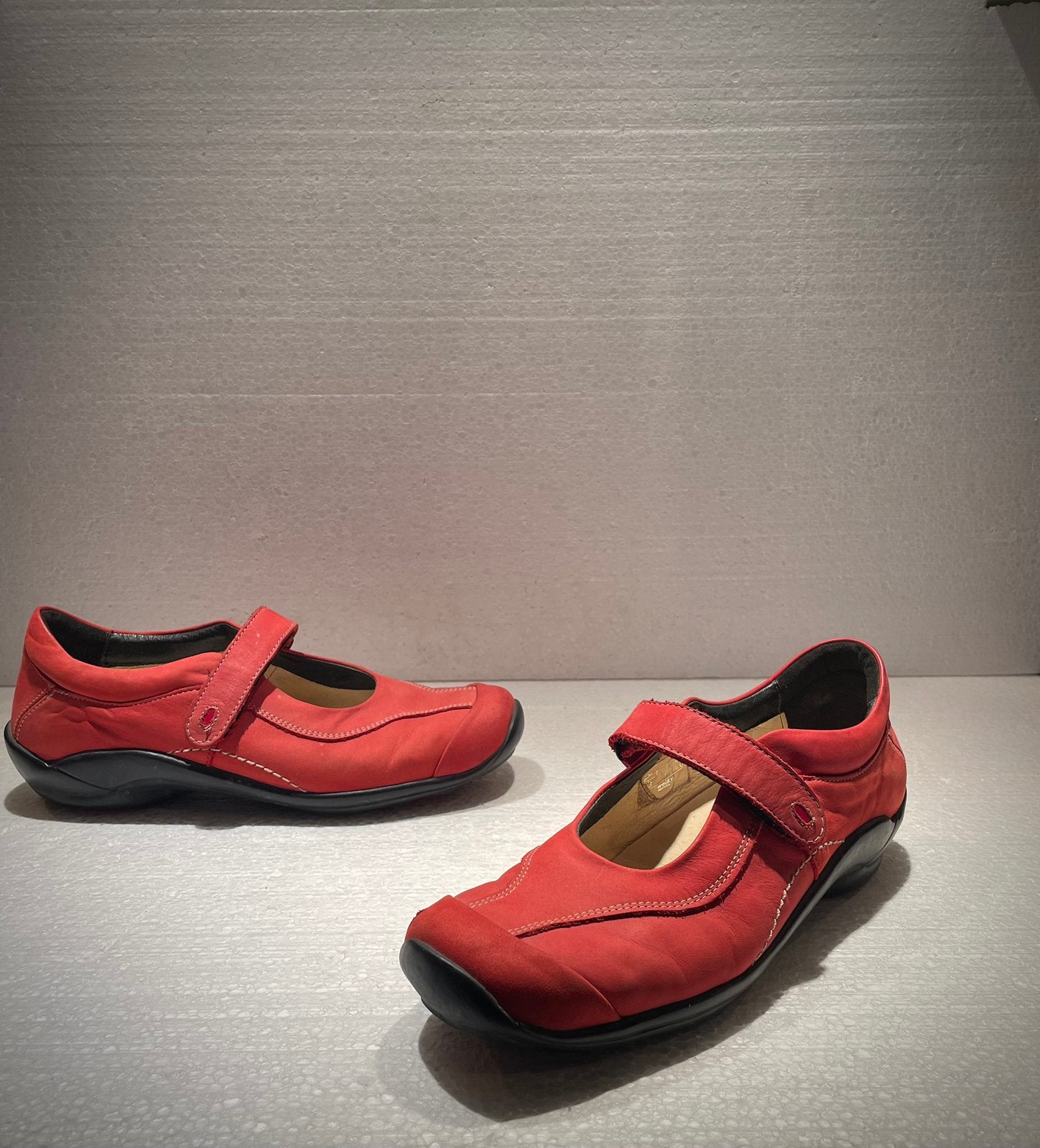 Wolky schoenen instappers 40 warm rood, Ophalen of Verzenden, Zo goed als nieuw, Rood