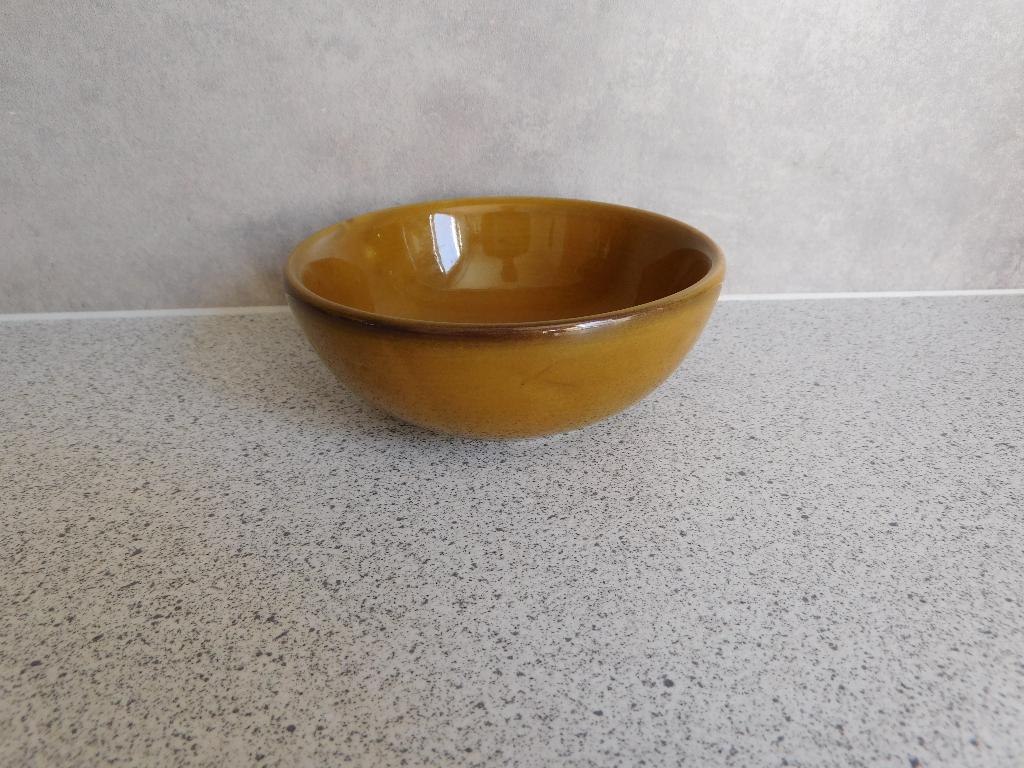 Kom 11,5 cm. Oker Handmade, Keramiek, Ophalen of Verzenden, Zo goed als nieuw, Kom(men)