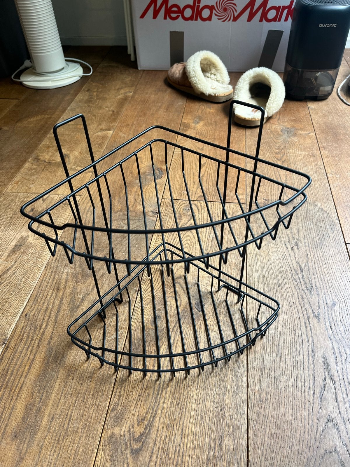 Blokker hoekrekje voor badkamer met zuignappen, Ophalen of Verzenden, Zo goed als nieuw, Zwart, Badkamerrek