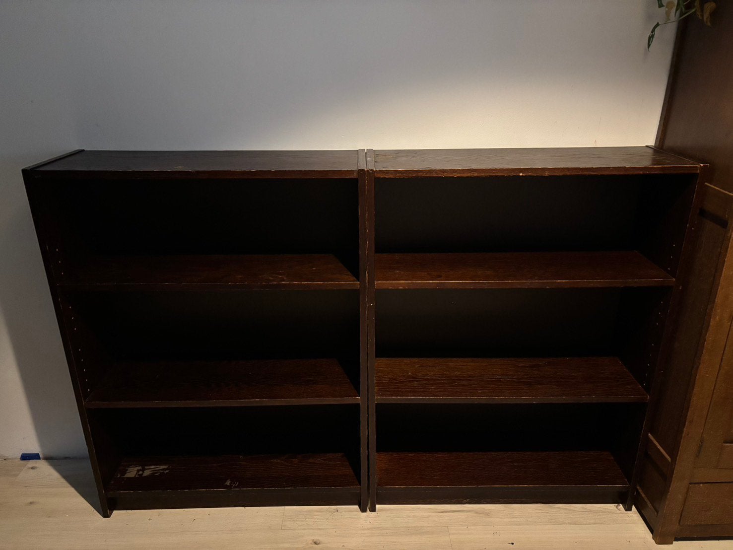 Gratis Twee boekenkasten (alleen vandaag nog beschikbaar), Huis en Inrichting, Kasten | Boekenkasten, Ophalen, Gebruikt, 50 tot 100 cm